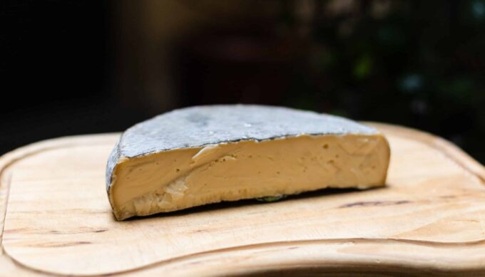 Saint Nectaire Fermier Lait Cru affiné sur Paille